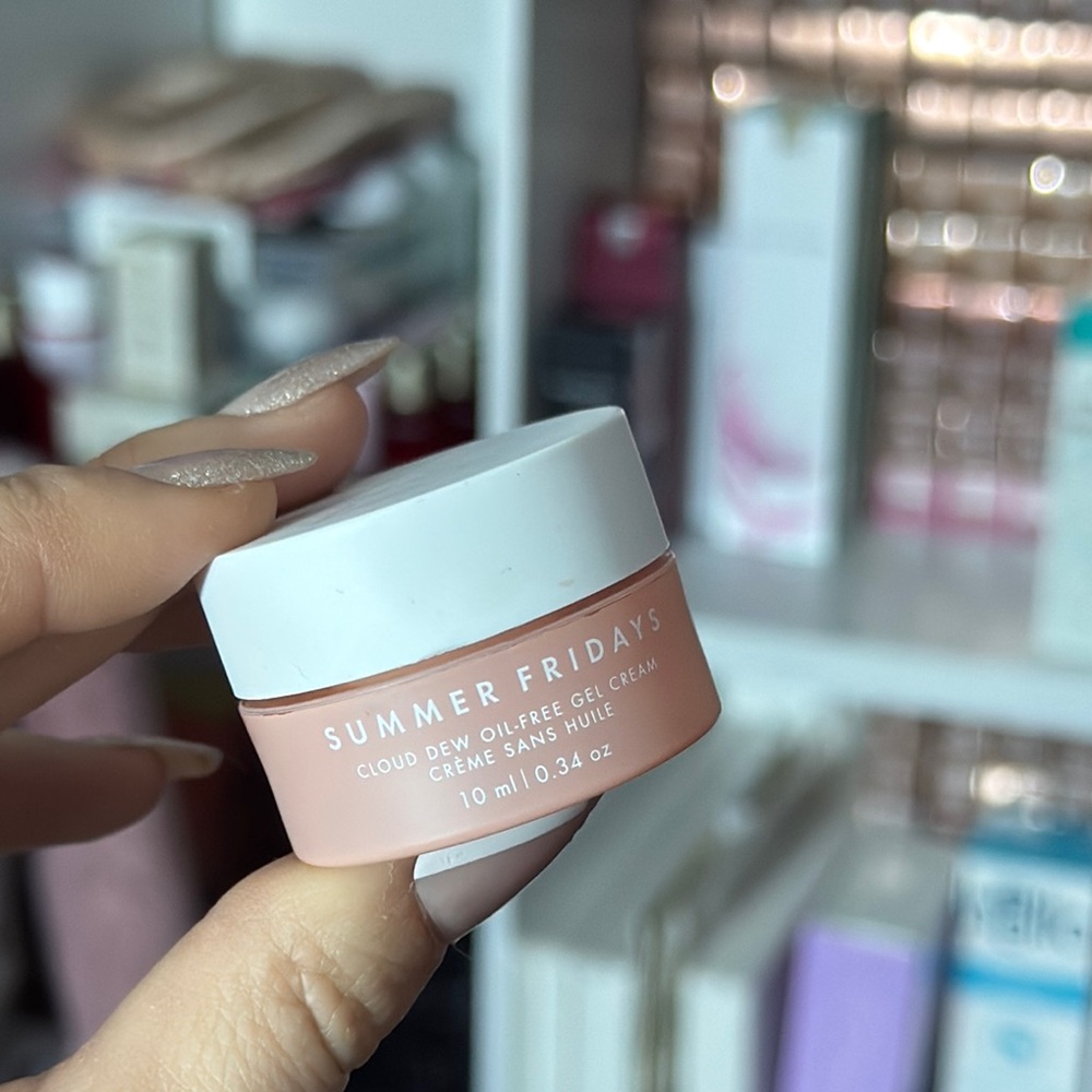 Summer Fridays Cloud Dew Oil-Free Gel Cream - Picture 2 of 5